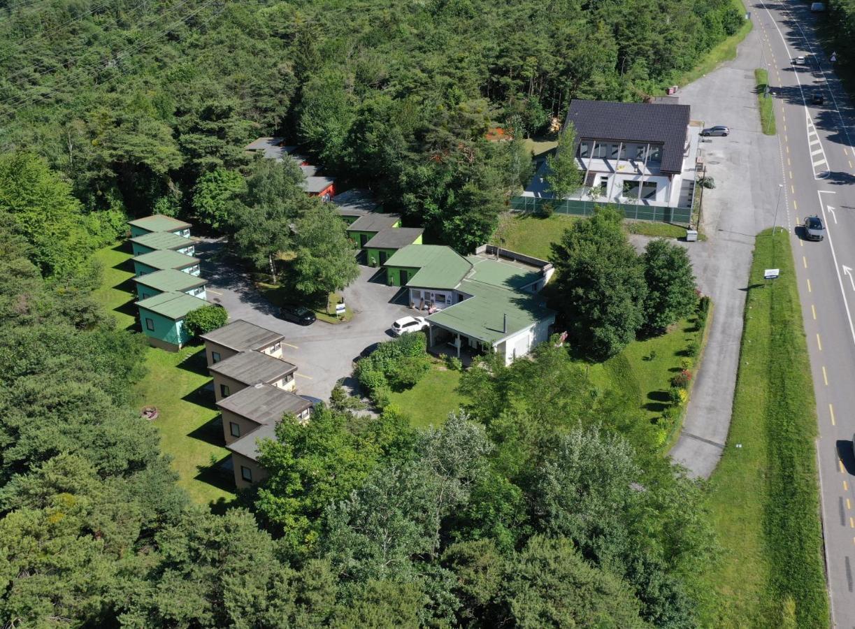 Motel - Hôtel Inter-Alp à St-Maurice Saint-Maurice Buitenkant foto